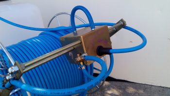 Enrouleur et système de lavage de tuyau